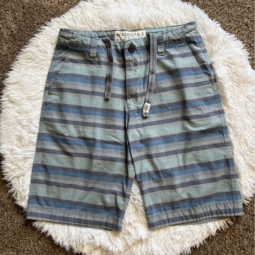 Aeropostale Shorts Blue Striped Mens‎ Size 31